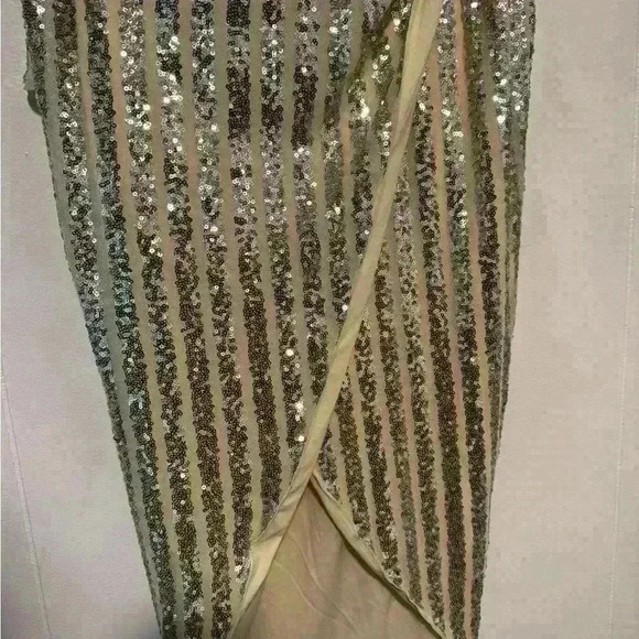 Silver sequin one-shoulder midi dress - Picture 6 of 8